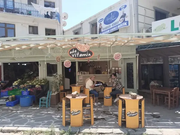 Ada Vitamin Waffle Cafe