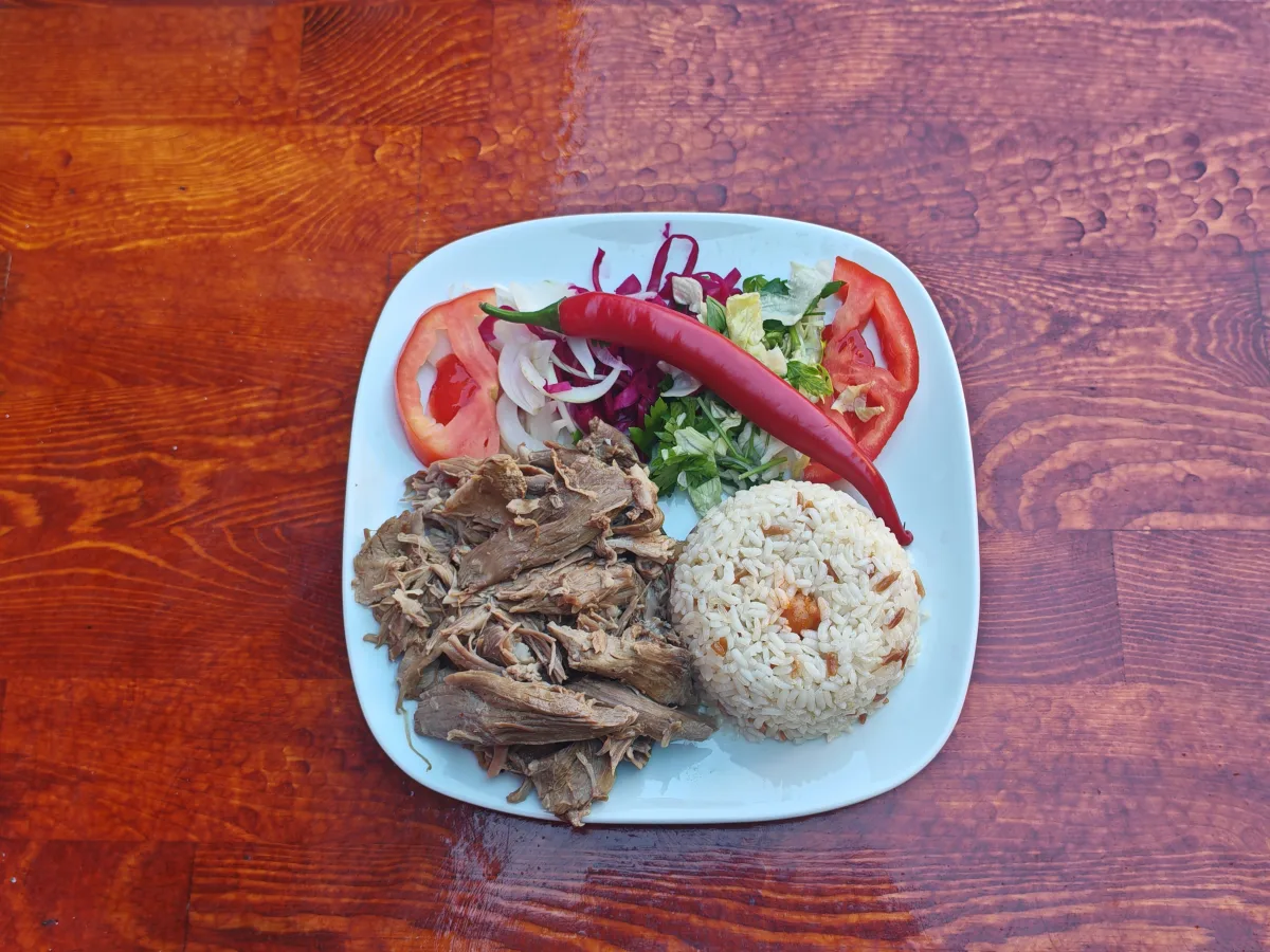 Gökçeada yöresel yemek tabağı