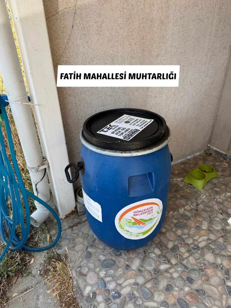 Geri dönüşüm için hazırlanan atık yağ bidonu