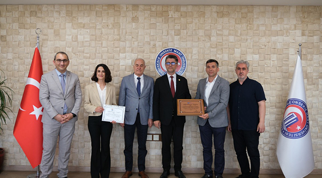 Akreditasyon Belgesi Takdimi