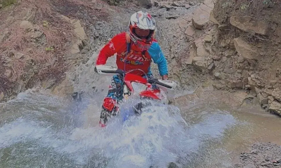 Gökçeadaspor'dan Altın Madalya: Fehmi Uygun Hard Enduro Şampiyonu