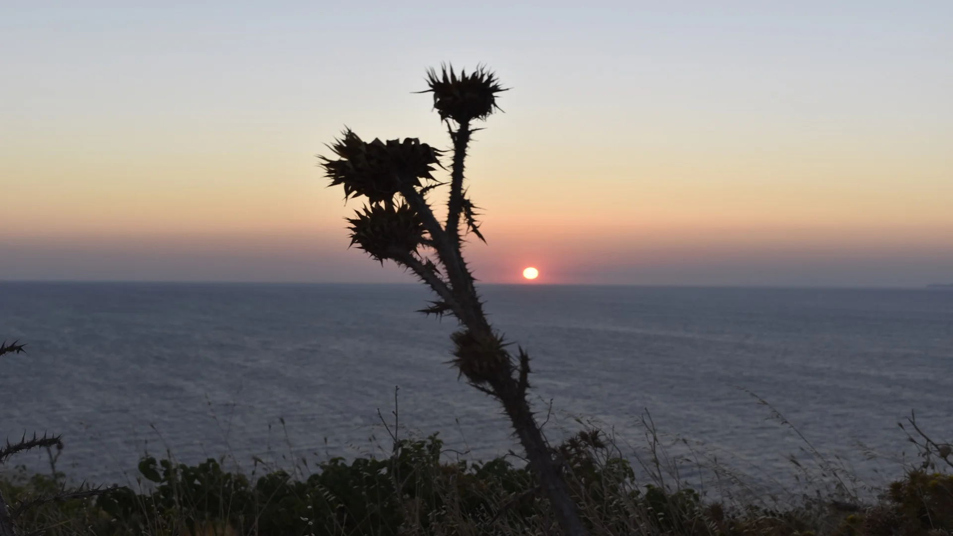 Gökçeada Kaleköy Rehberi: Kastro'nun Tarihi ve Gün Batımı