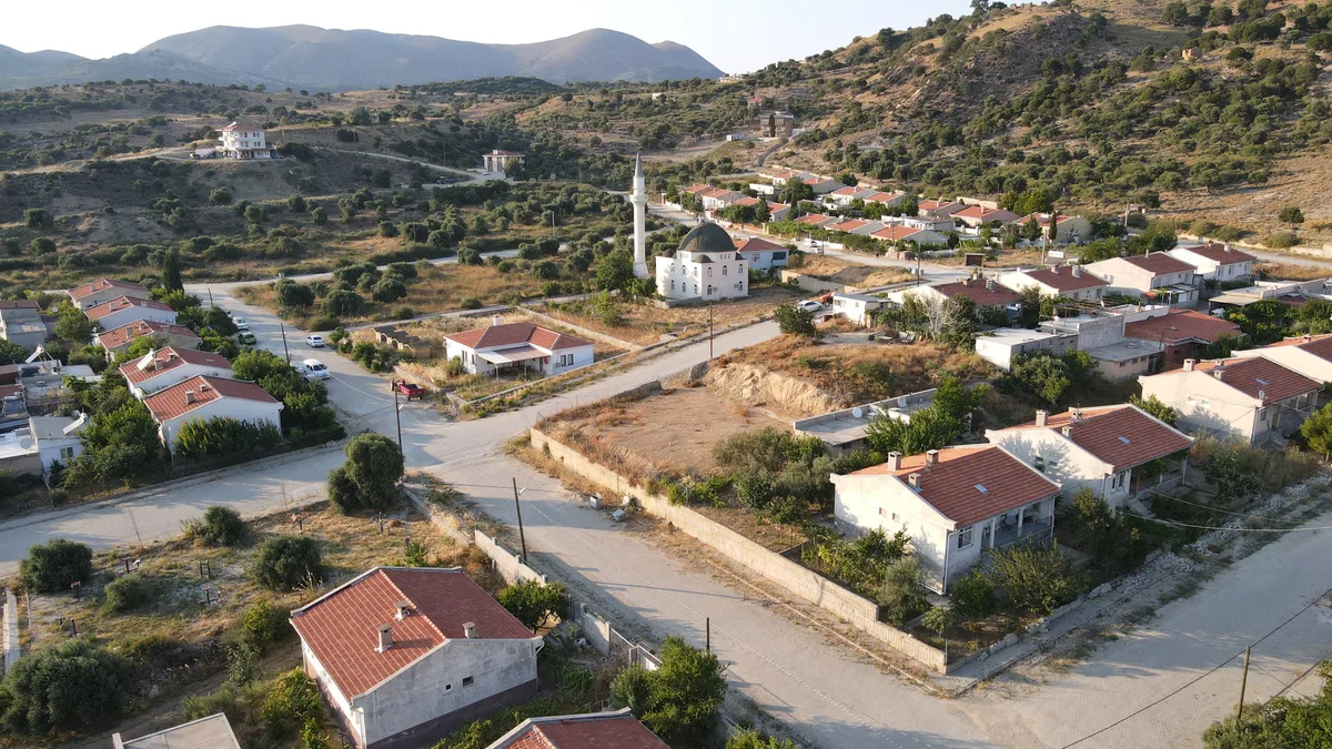 Gökçeada Şirinköy: Göçmen Köyü, Gizli Liman ve Organik Üretim