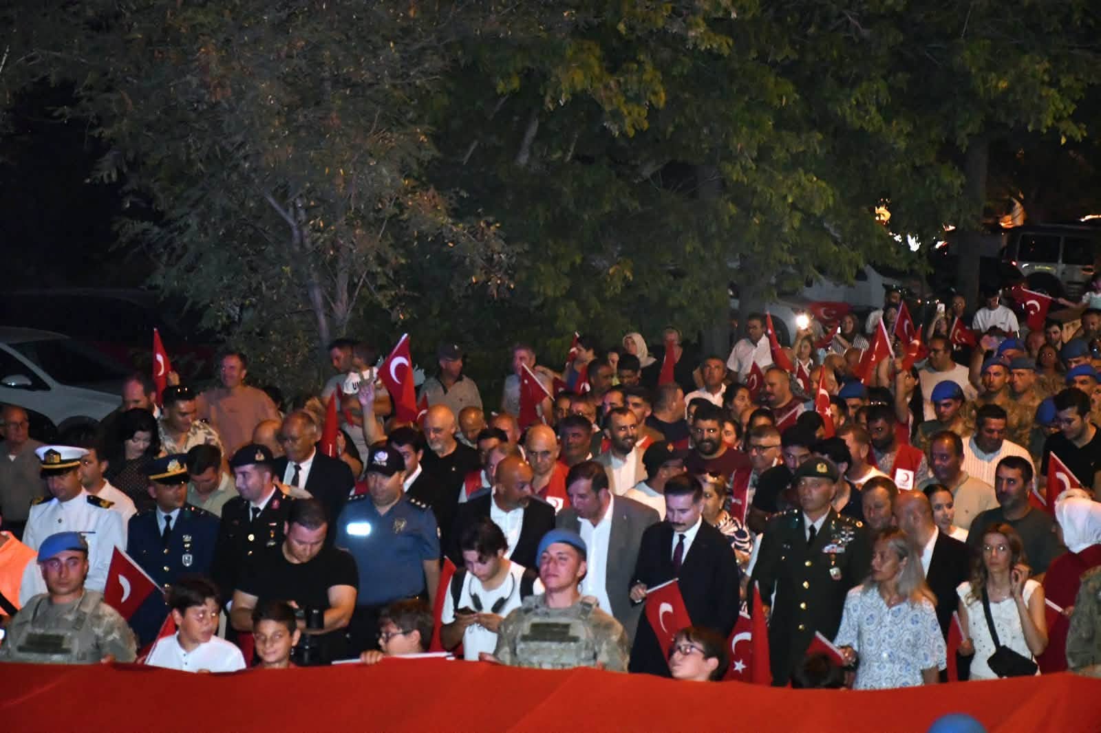 Gökçeada Kaymakamı Osman Acar konuşma yapıyor