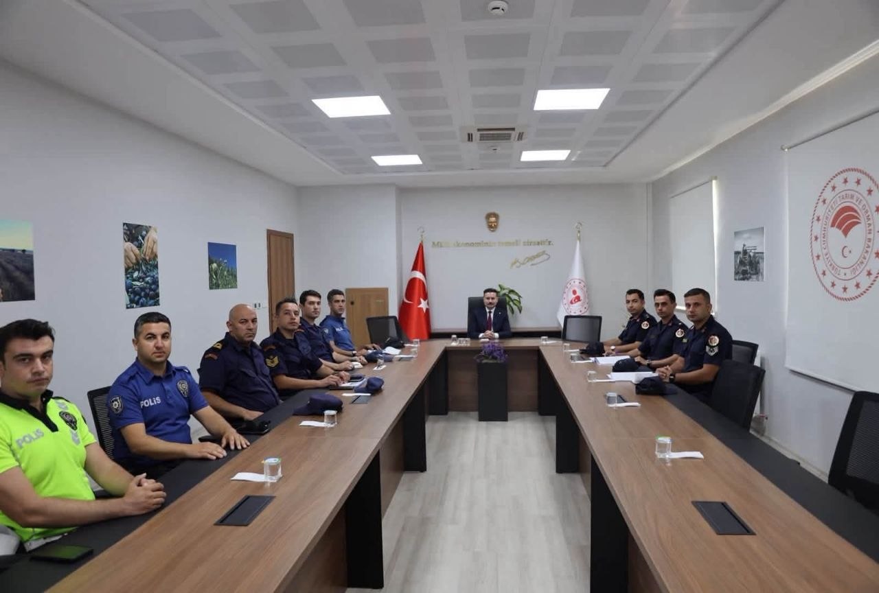 Güvenlik toplantısı katılımcıları