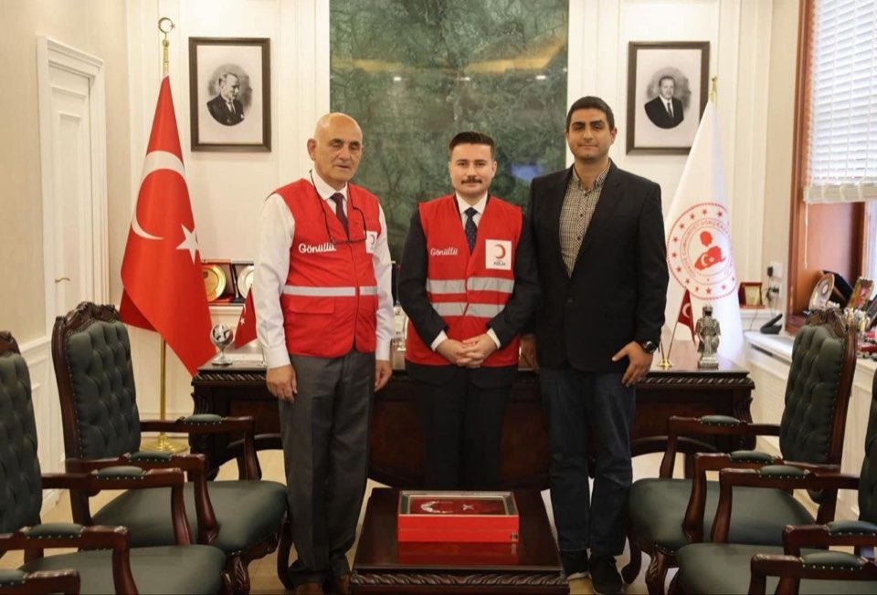 Gökçeada'da Kızılay İş Birliği Güçleniyor: Kaymakam Osman Acar'dan Destek Mesajı