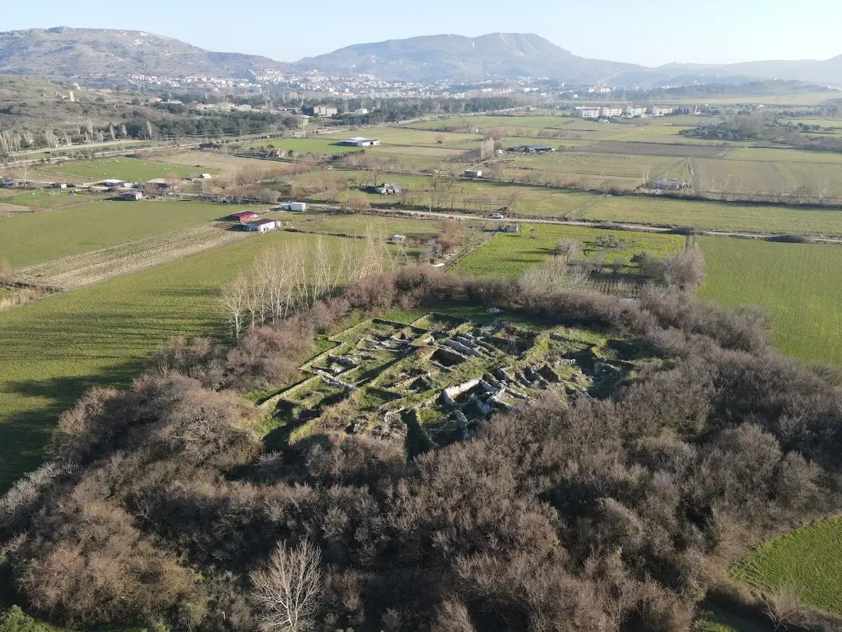 Yenibademli Höyük: Gökçeada'nın 5000 Yıllık Tunç Çağı Yerleşimi