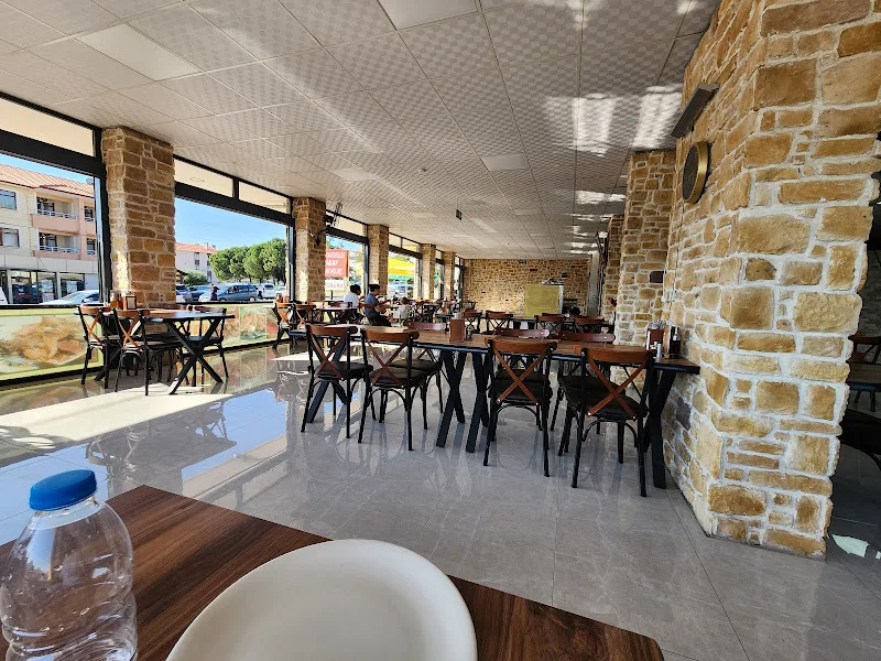 DURAN KARDEŞLER STEAK HOUSE Arka Plan