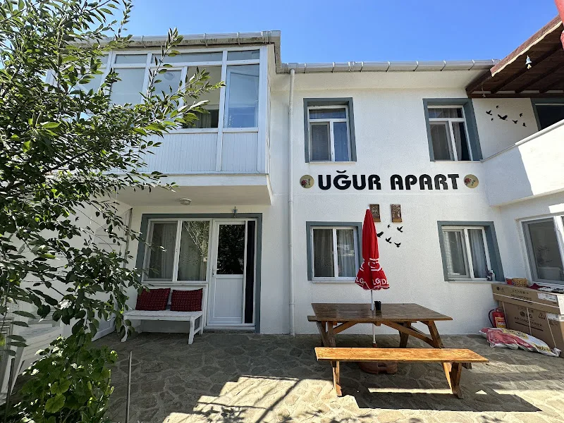 Uğur Apart