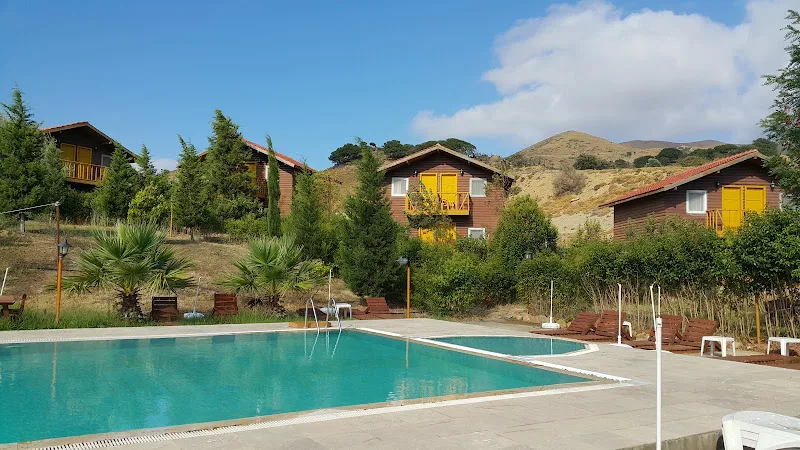 Zeus Hotel & Ahşap Tatil Köyü