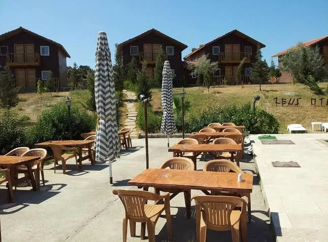 Zeus Hotel & Ahşap Tatil Köyü
