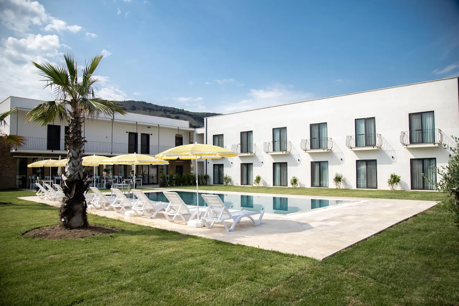 KIRYKOS OTEL Arka Plan