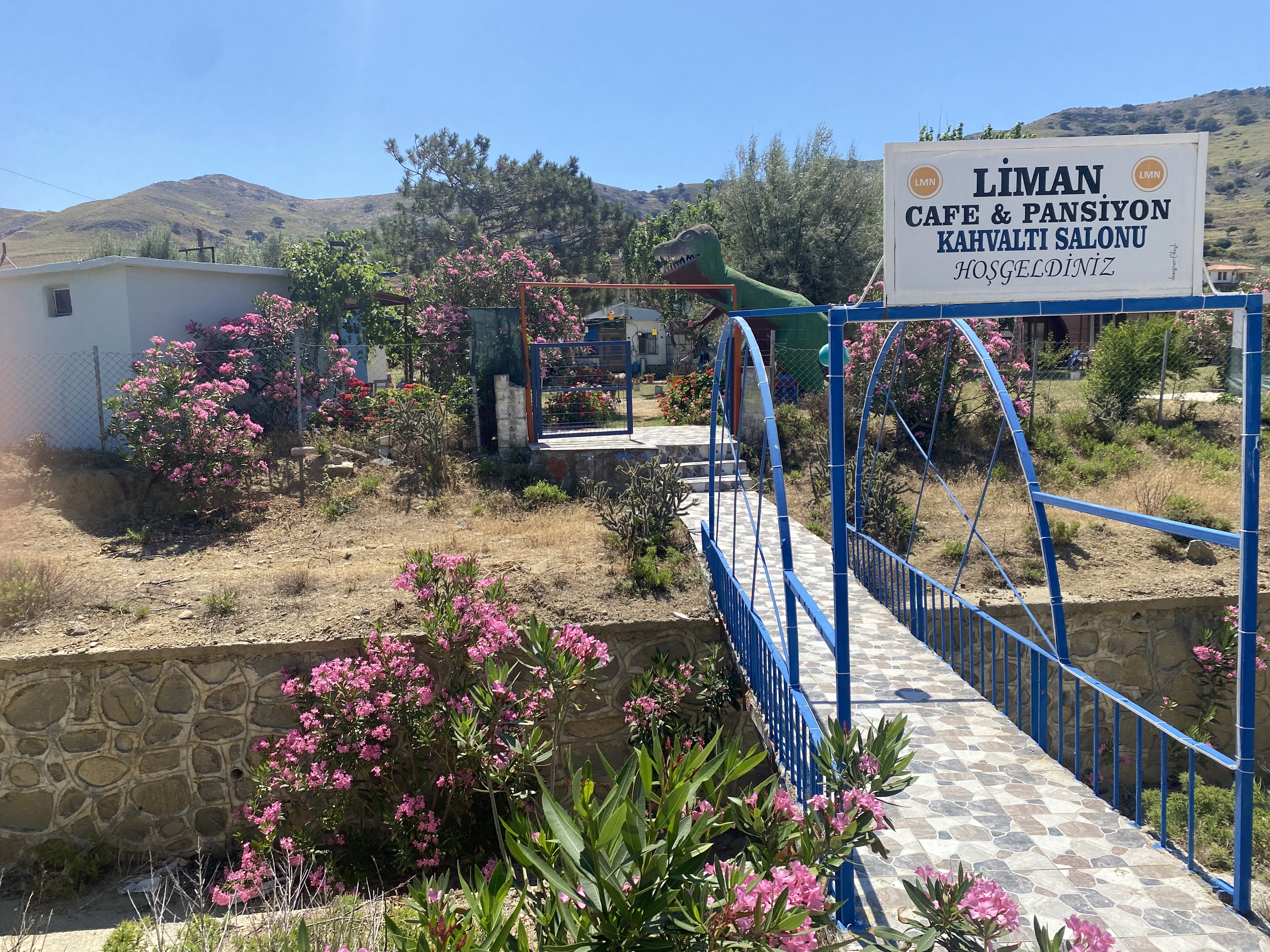 Liman Cafe &Pansiyon & Kahvaltı Salonu Arka Plan